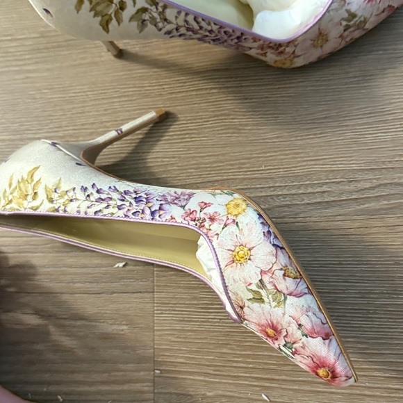 New Sarah Flint perfect pump 85 in white floral silk - Picture 5 of 7